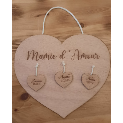 Coeur en bois avec gravure prénoms petits enfants
