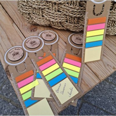 Marque pages , règle...