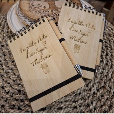 Carnet  , et son stylo "Les...